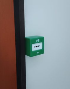 Ηλεκτρονικό κλείδωμα εισόδου